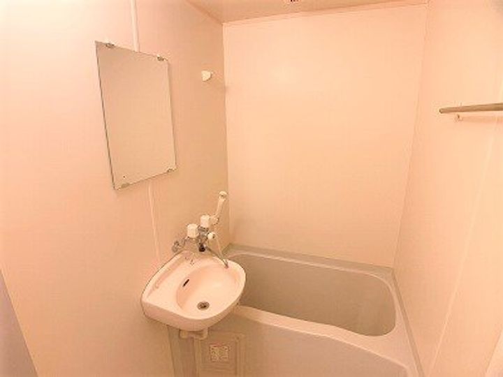 レオパレス南ひばりガ丘の風呂