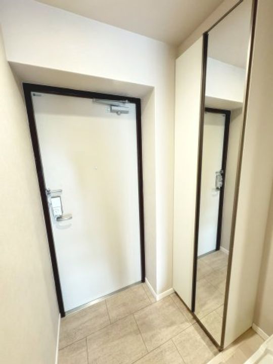 エルピスN5の玄関