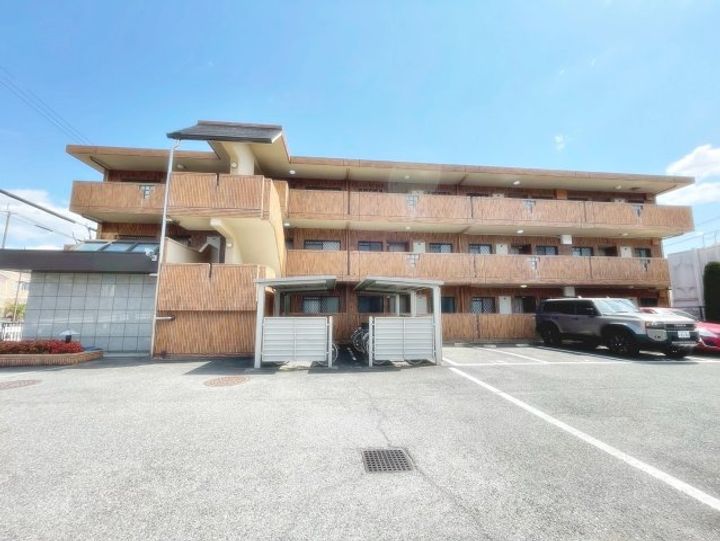 メイプルガーデンの外観