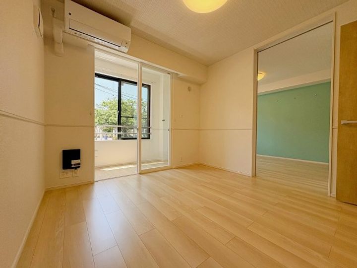 レジデンス荒牧の居間