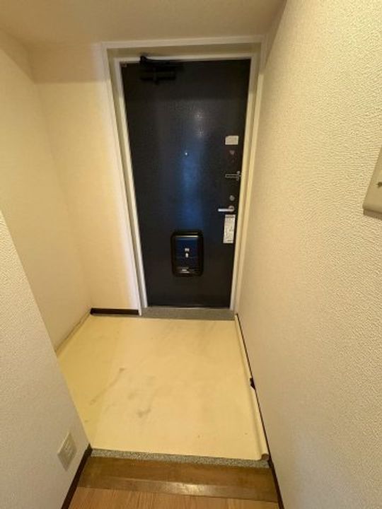 カデット真趣園宝塚604の玄関