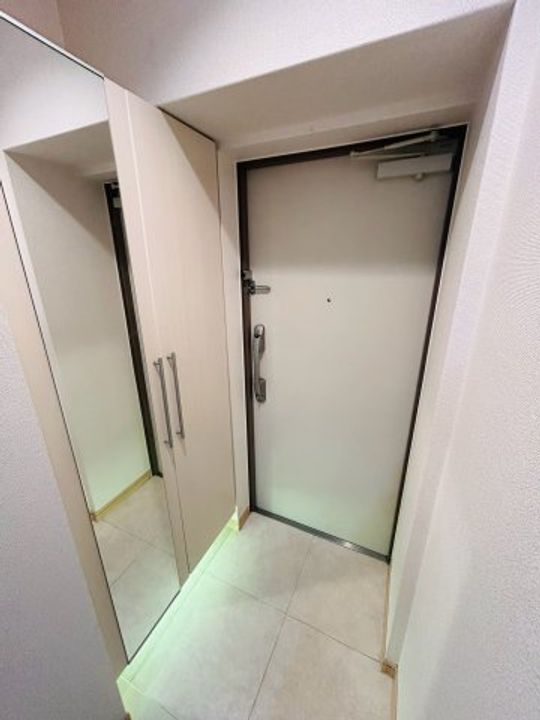 エクセラン205の玄関