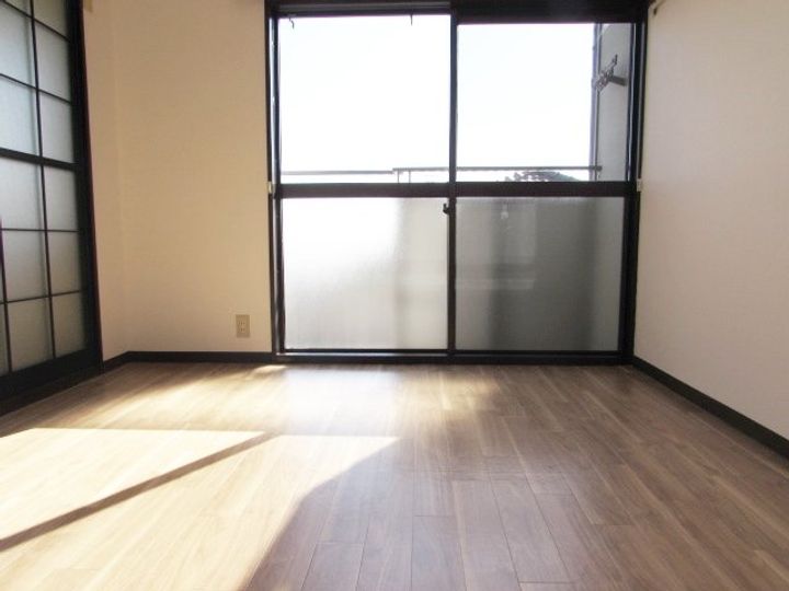 売布ガ丘スカイハイツ102の居間