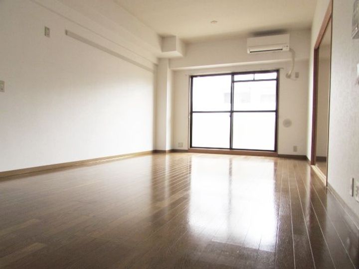 メルベーユ宝塚の居間