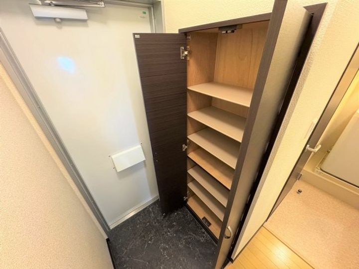 レオネクストセリバテール仁川Ⅱ101の内装