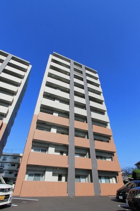 宮崎ミッドタウンツインタワーマハロの外観