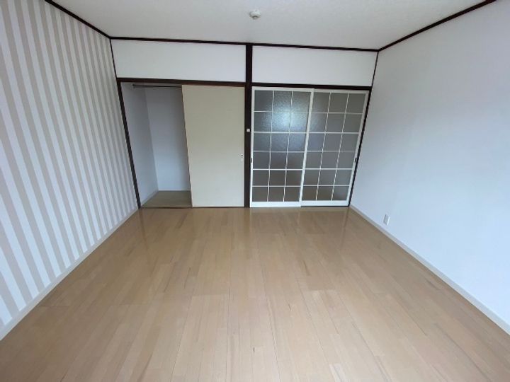 清武ベルメゾン203の居間