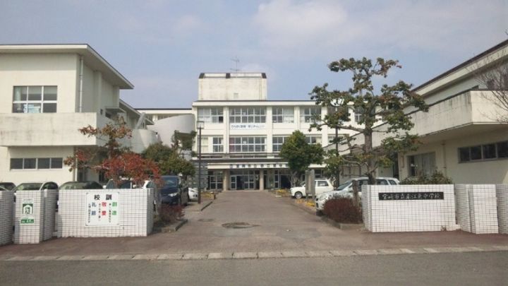 エリタージュ エモーションの周辺