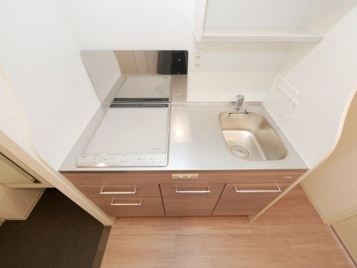 セレニテ日本橋プリエのキッチン