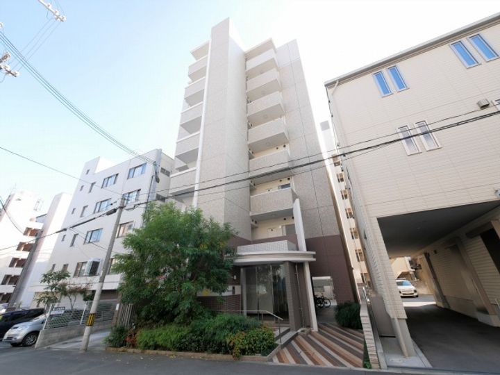 アベニール四天王寺の外観