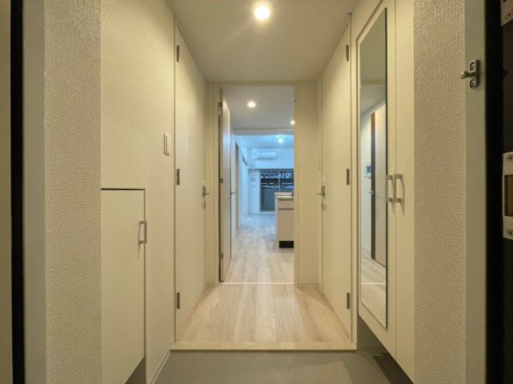 セレニテフラン本町の玄関