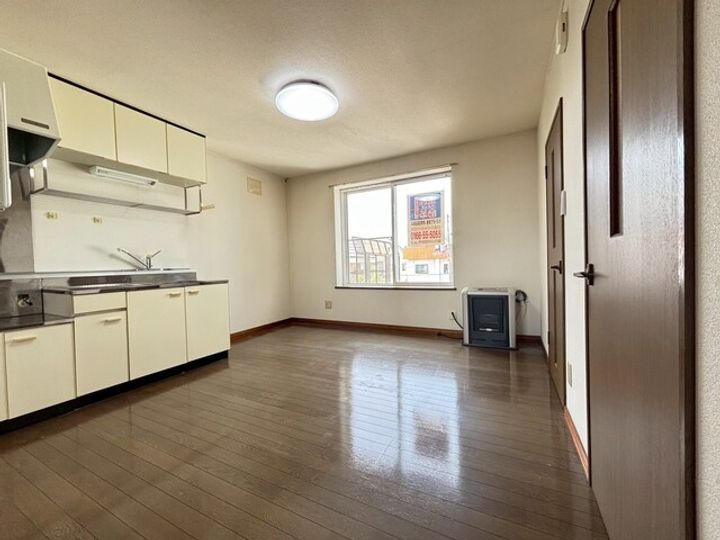 7・9イトーピアハイツ203の居間