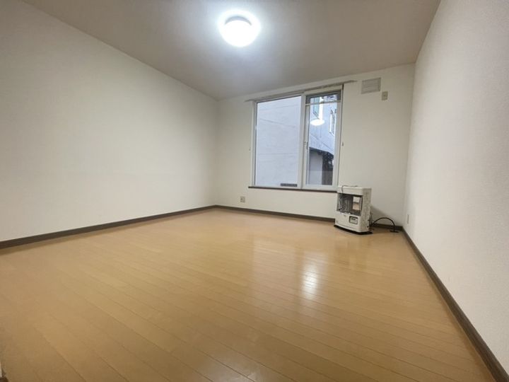 サーザンパートユニオンハウス103の居間