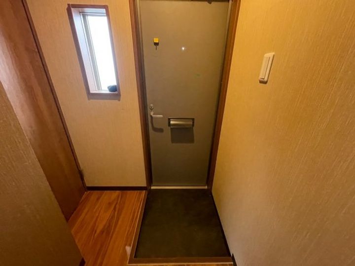 大阪府大阪市西成区南津守6丁目(アパート)の賃貸物件の玄関
