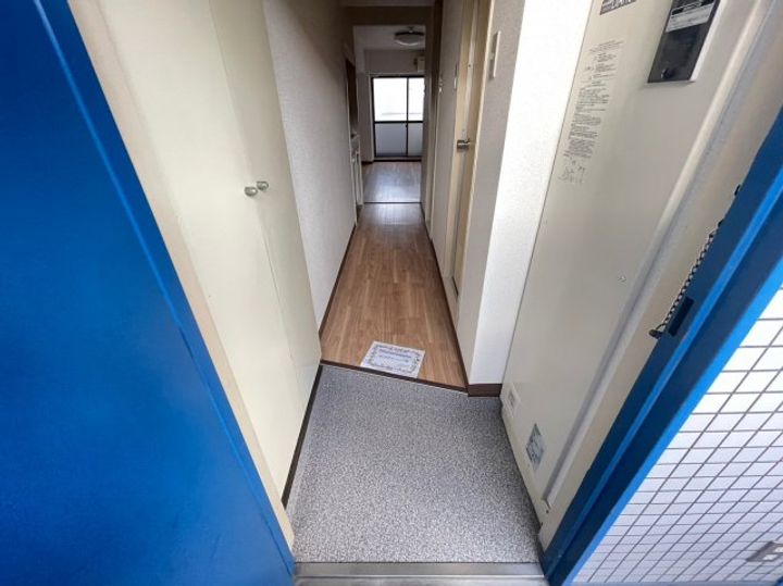 大阪府大阪市西成区南津守7丁目(マンション)の賃貸物件の玄関