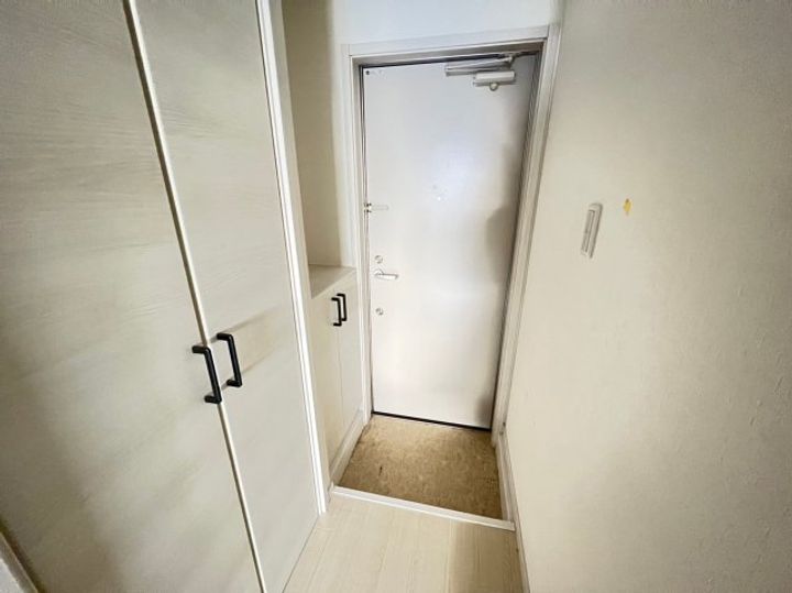 大阪府大阪市西成区天下茶屋東2丁目(アパート)の賃貸物件の玄関