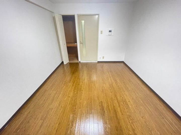 大阪府大阪市西成区聖天下1丁目(マンション)の賃貸物件の居間