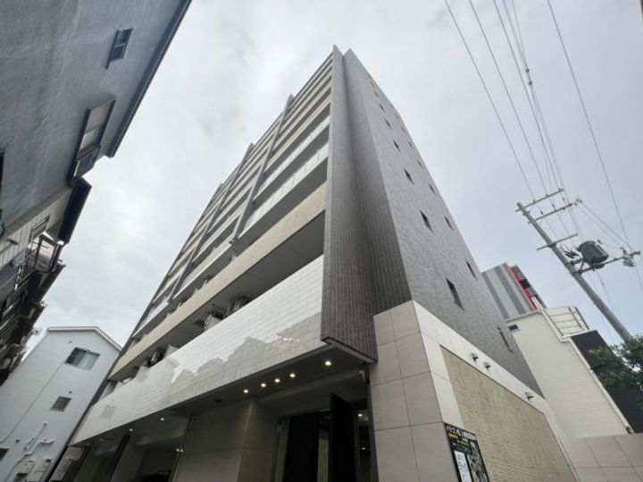 グランドステージ花園505の外観