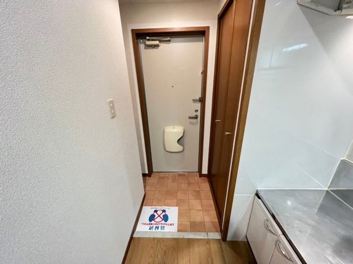大阪府大阪市西成区南津守7丁目(アパート)の賃貸物件の玄関