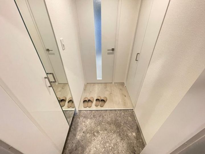 大阪府大阪市西成区岸里東1丁目(マンション)の賃貸物件の玄関