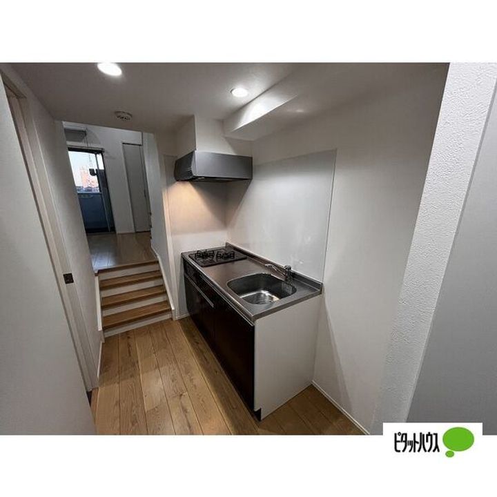 愛知県名古屋市南区呼続3丁目の賃貸アパートのキッチン