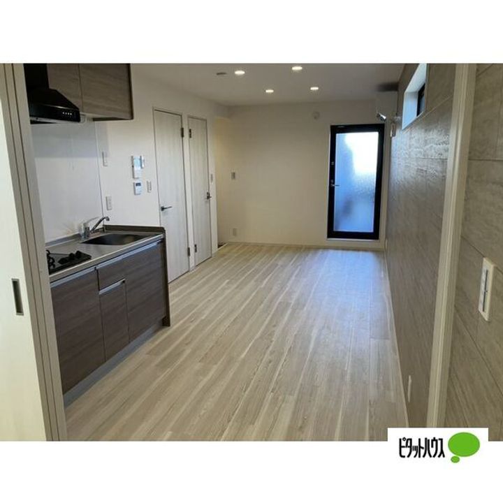 愛知県名古屋市南区曽池町3丁目の賃貸アパートの居間