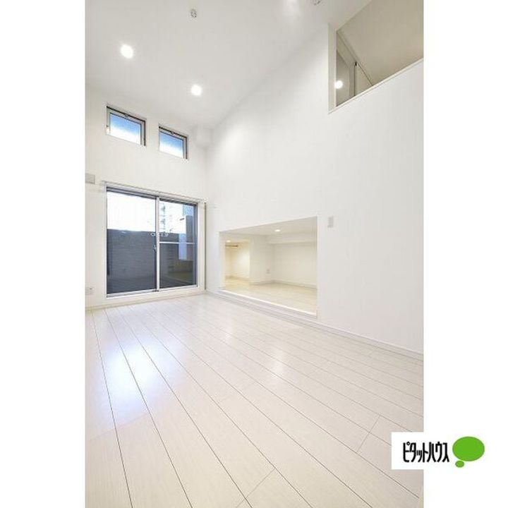 愛知県名古屋市天白区野並2丁目の賃貸アパートの居間