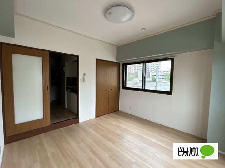愛知県名古屋市南区駈上1丁目の賃貸マンションの居間