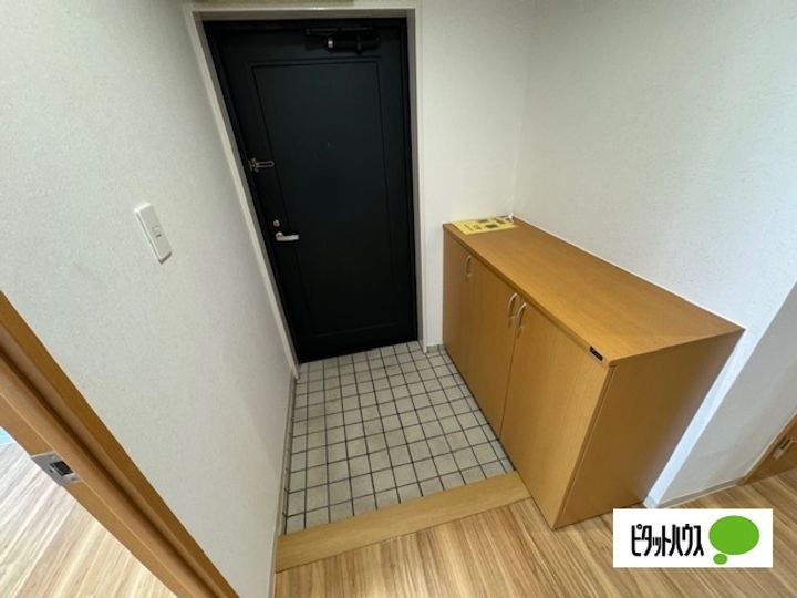 エルグランデ萩山の玄関