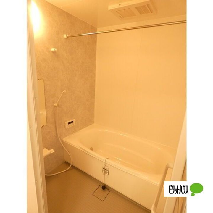 愛知県名古屋市天白区一つ山3丁目の賃貸アパートの風呂