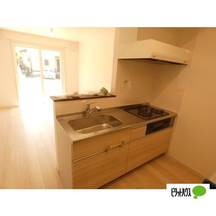 愛知県名古屋市天白区一つ山3丁目の賃貸アパートのキッチン