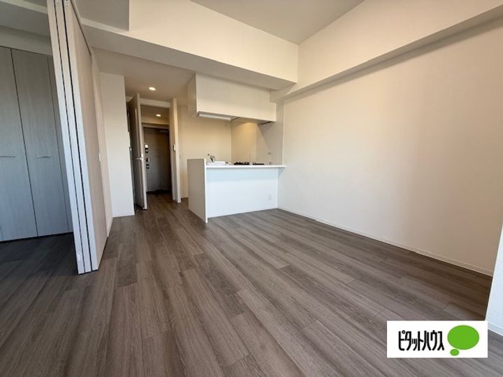 愛知県名古屋市瑞穂区瑞穂通1丁目の賃貸マンションの居間