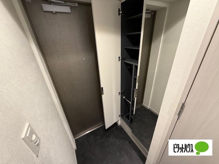 愛知県名古屋市瑞穂区瑞穂通1丁目の賃貸マンションの玄関