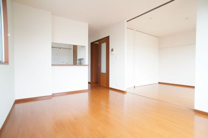 【シャーメゾン】ジュネス壱番館201の居間