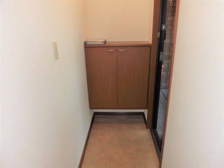 シェトワボヌール A棟の玄関