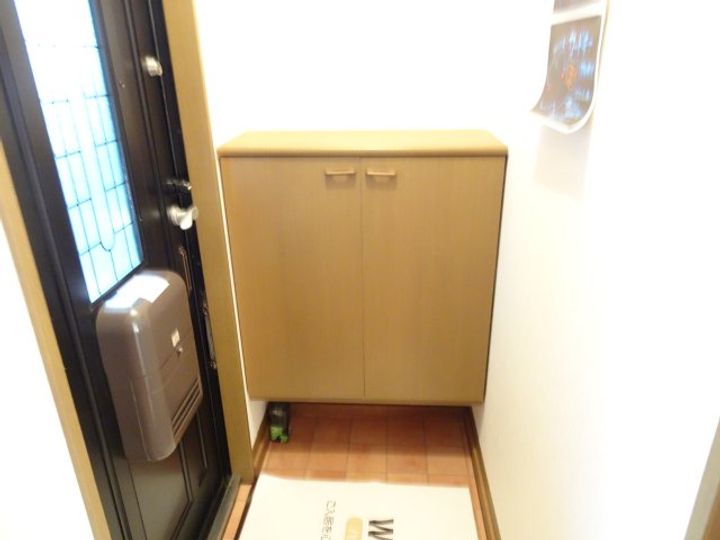 キングスガーデンA103の玄関