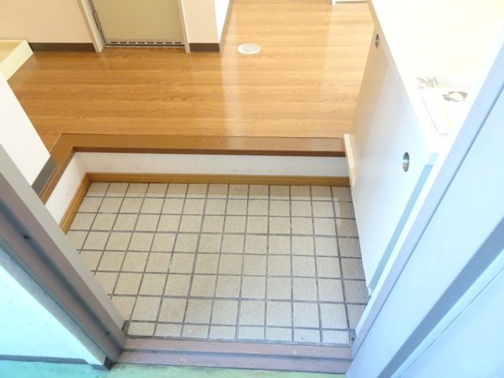 岐阜県大垣市錦町(マンション)の賃貸物件の玄関