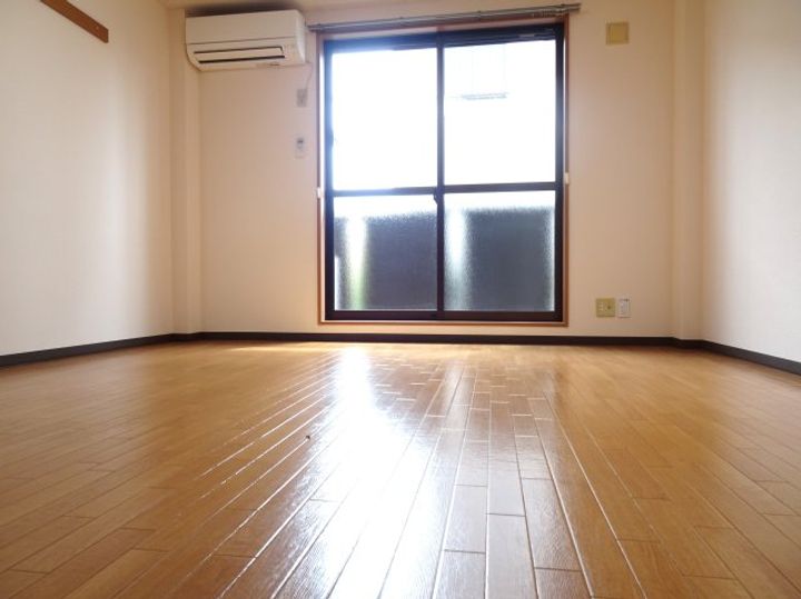 Is-FLAT103の内装