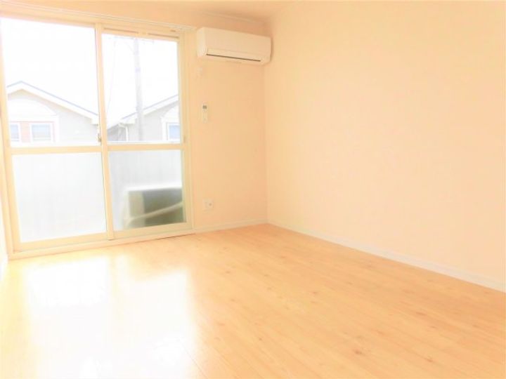 フラッツ内原の居間