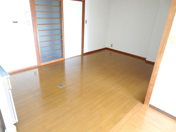 カーサプリメールの居間