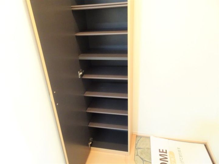 サン・ハイム和の玄関