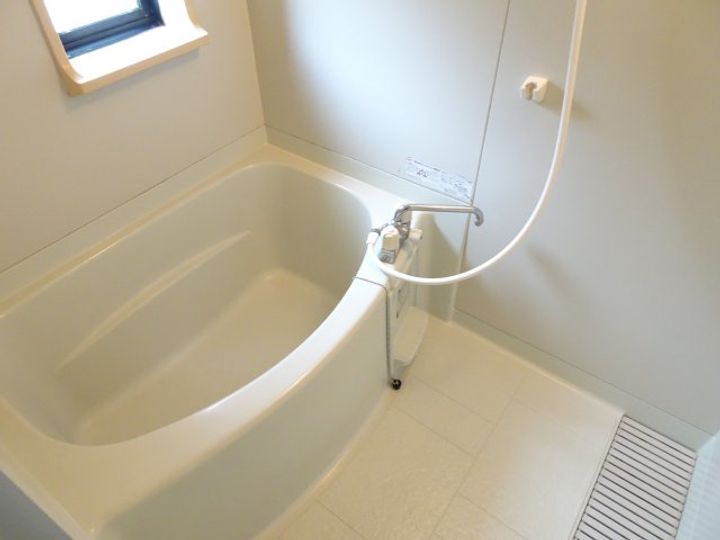 ウィンディア本今B棟15の風呂