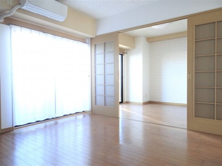 アクアポリスランドマーク2000B8の内装