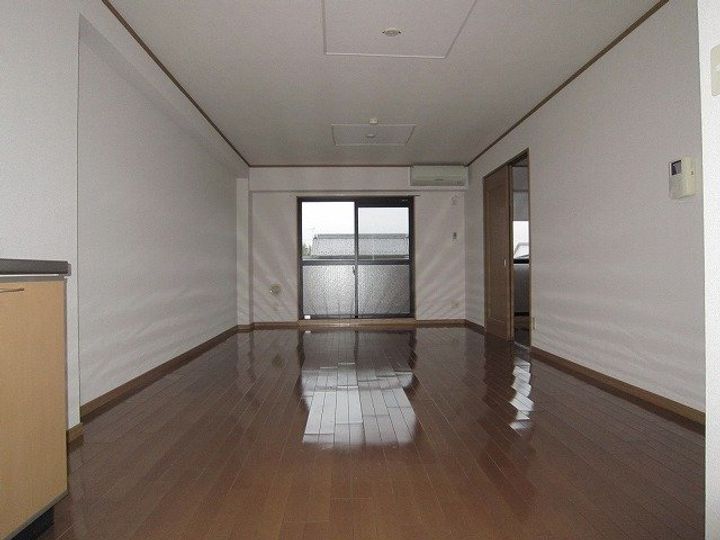 ゴールド フォレストの居間