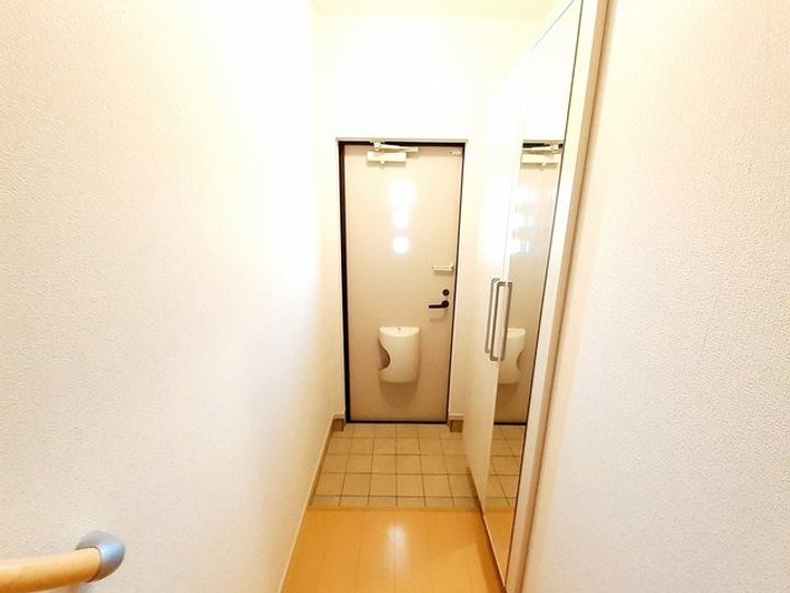 ベルベディアBの玄関