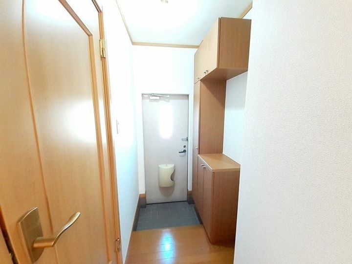 アネックス・アイBの玄関