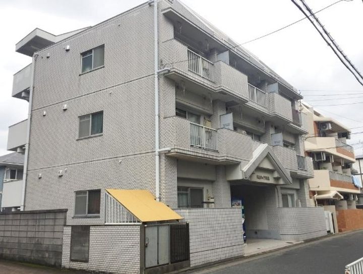 井駒ハイツの外観