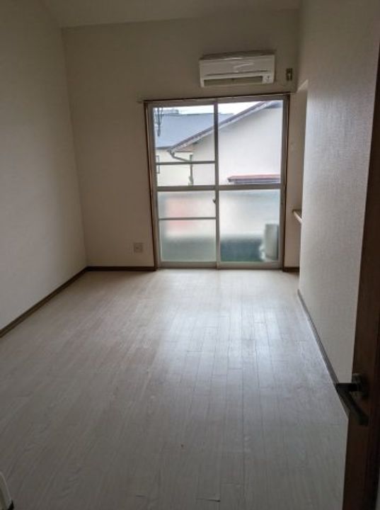 ライフネスト楓202の居間