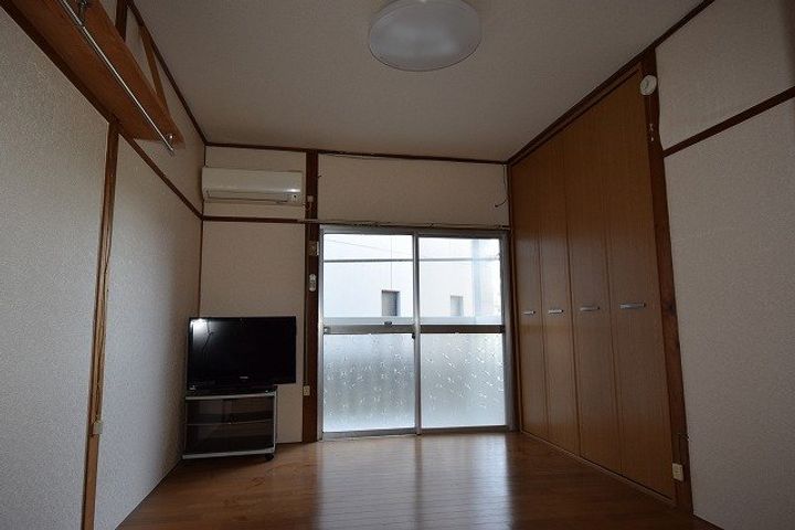 カスタシオン井尻A105の内装