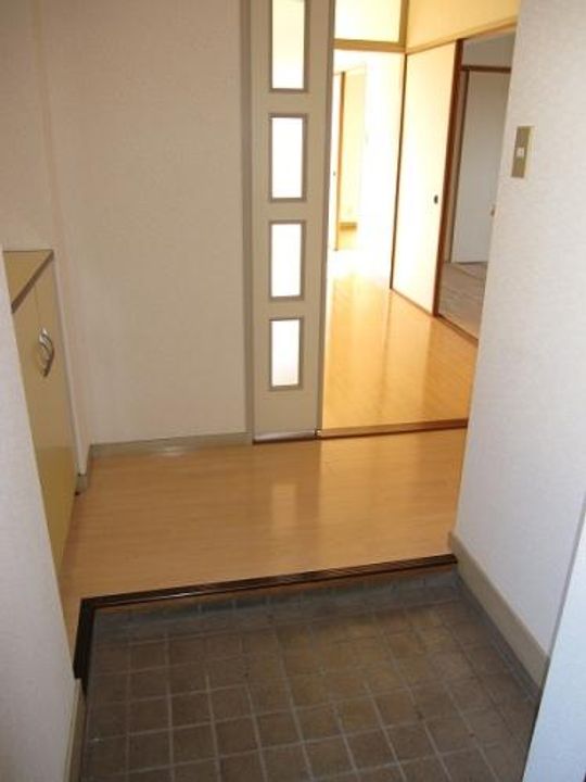 第一大野ビル503の玄関